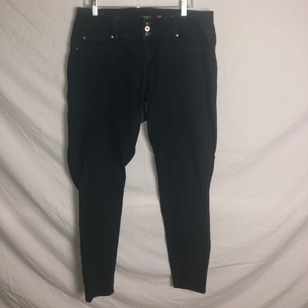 Dark wash skinny jean